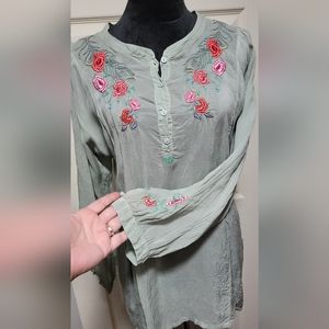"Jounny Was" (S) Woman's Blouse